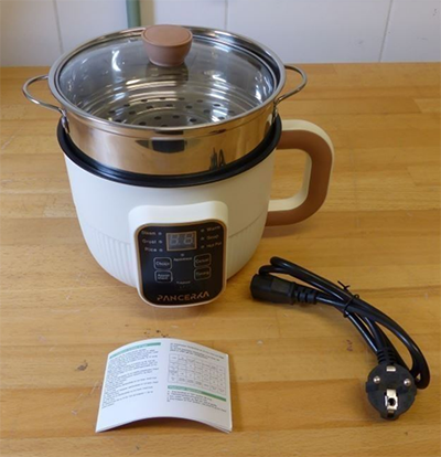 Dangerous electric multi-cooker with overheating handle